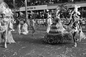 Desfile do Grêmio Recreativo Escola de Samba Unidos de São Carlos