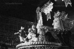 Desfile do Grêmio Recreativo Escola de Samba Beija-Flor de Nilópolis