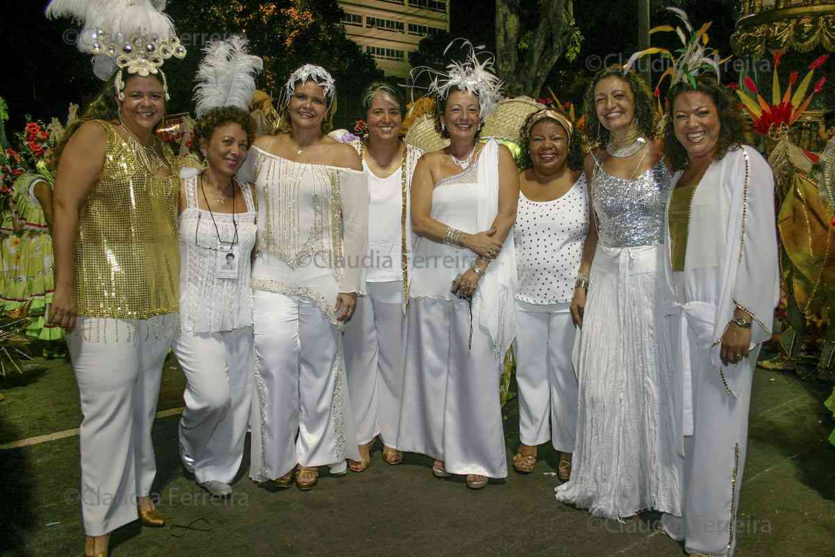 PARADE OF UNIDOS DO PORTO DA PEDRA SAMBA SCHOOL