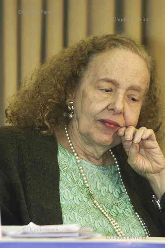 SEMINÁRIO A MULHER E A MÍDIA SEMINÁRIO A MULHER E A MÍDIA
