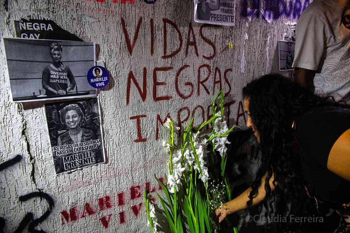 MARCHA TAMBORES POR MARIELLE E ANDERSON, 1 MÊS DE LUTA