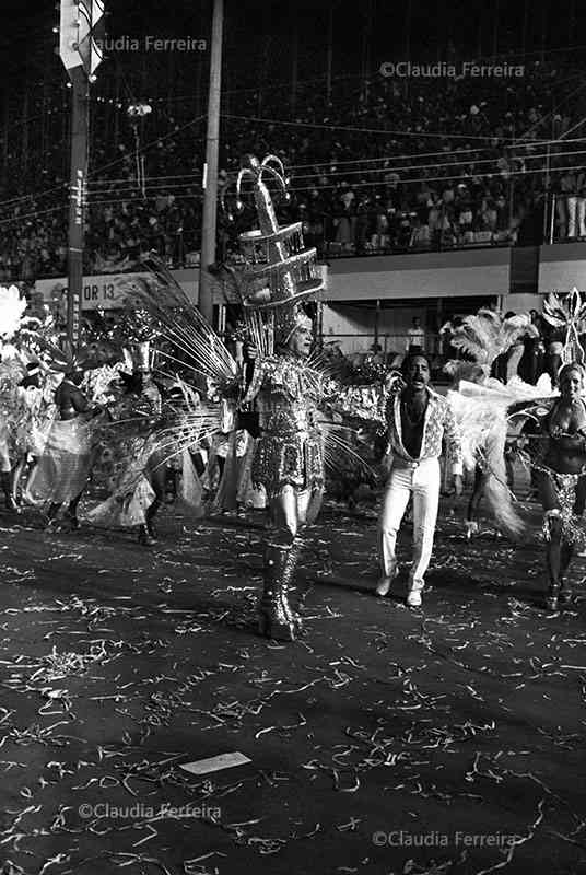 Desfile do Grêmio Recreativo Escola de Samba Unidos de São Carlos