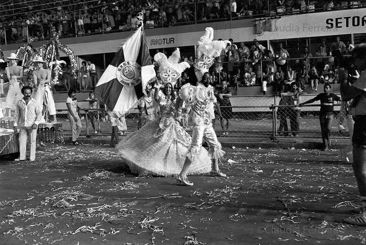 Desfile do Grêmio Recreativo Escola de Samba Unidos de São Carlos