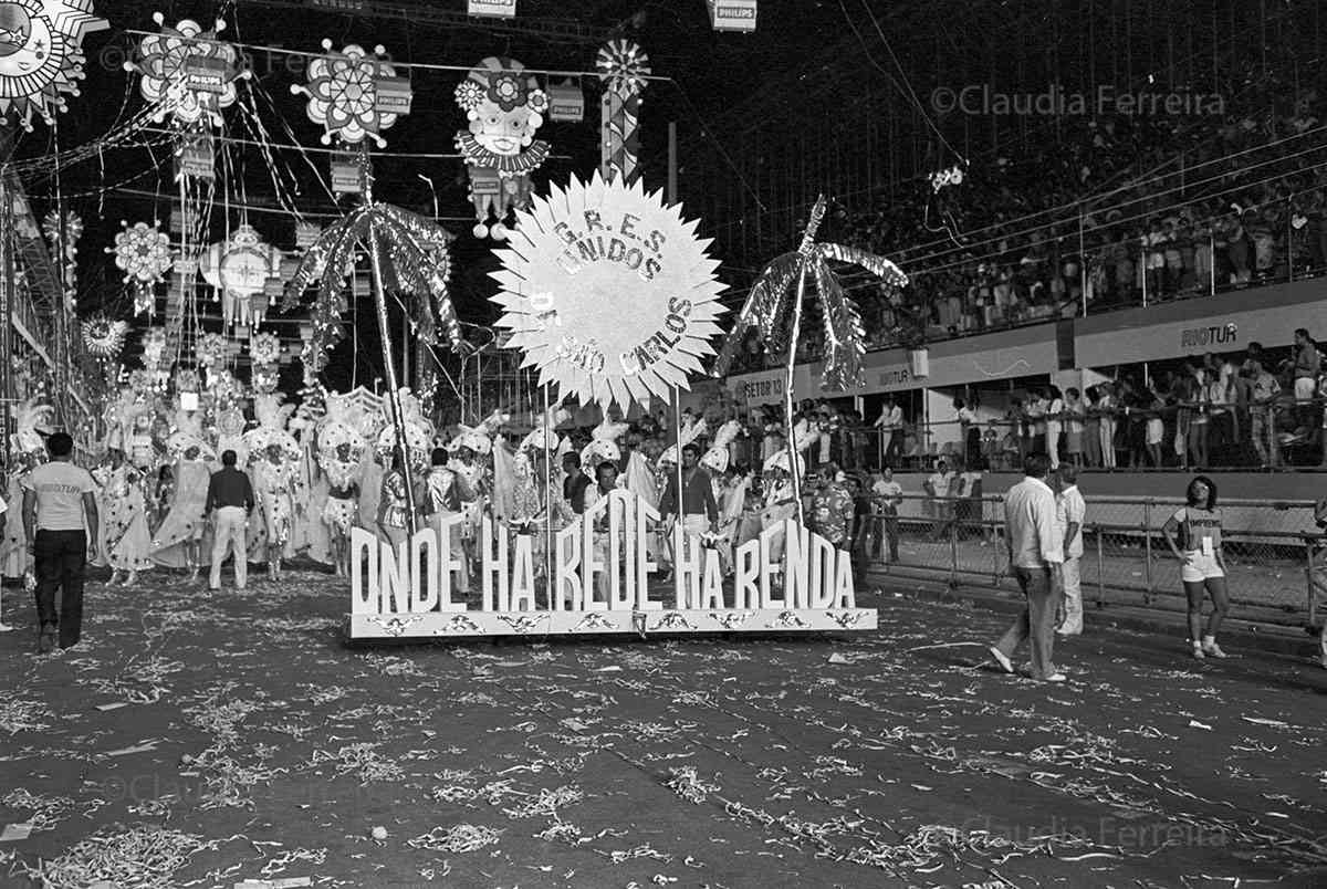 Parade of Recreative Society Samba School Unidos de São Carlos