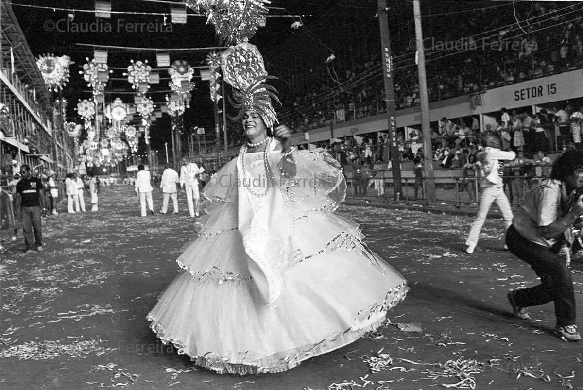 Desfile do Grêmio Recreativo Escola de Samba Unidos de São Carlos (Estácio de Sá)