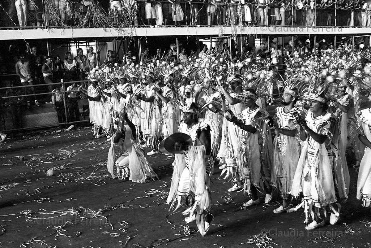 Parade of Recreative Society Samba School União da Ilha do Governador