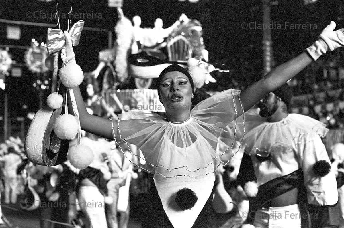 Parade of Recreative Society  Samba School Unidos de Vila Isabel.