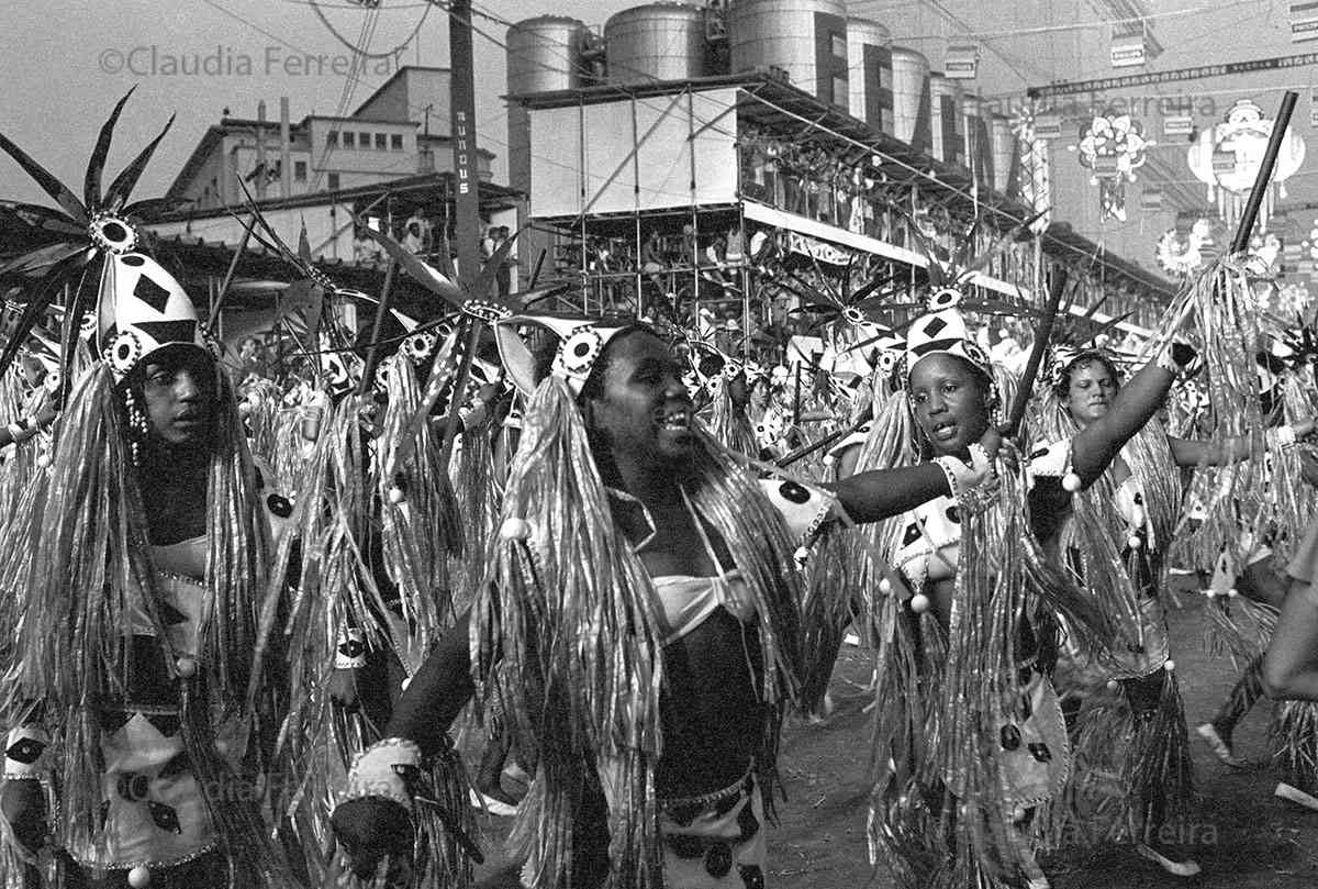 Desfile do Grêmio Recreativo Escola de Samba Portela