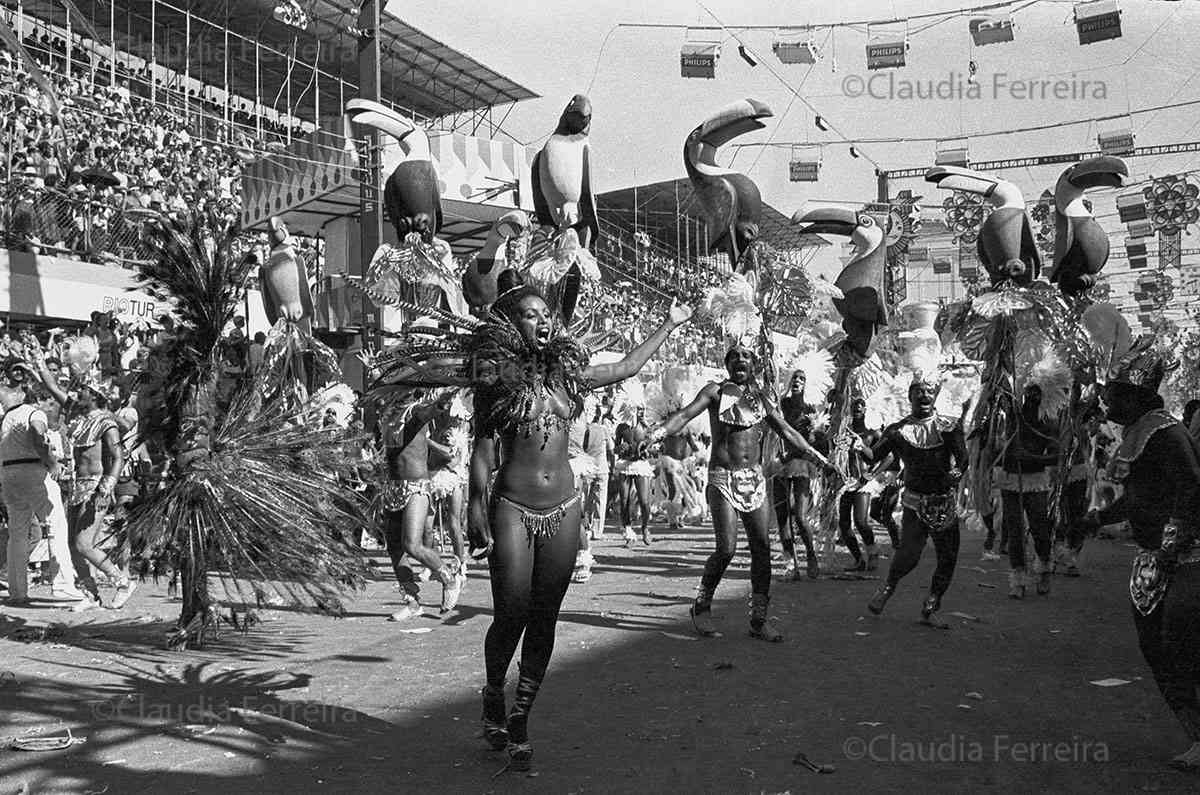 Parade of Recreative Society  Samba School  Mocidade Independente de Padre Miguel 