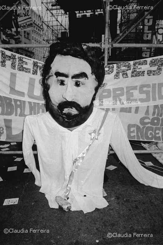 Campanha Eleitoral do candidato à presidência Lula Campanha Eleitoral do candidato à presidência Lula