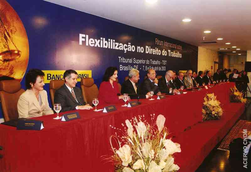 International Forum on flexibilization in labor law - TST